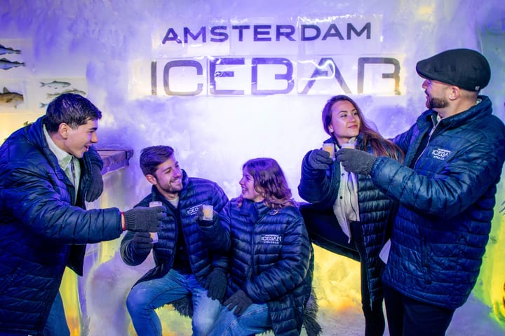 Amsterdam Icebar & Canal Cruise 1 Jam