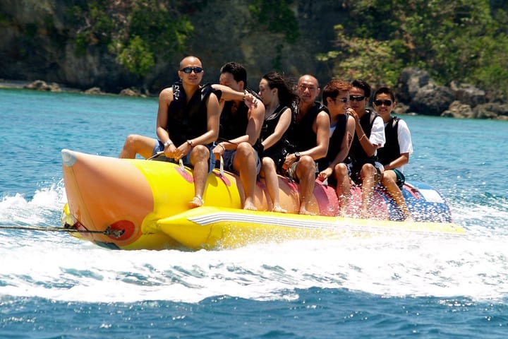 Parasailing & Banana Boat Experience in Batu Feringgi