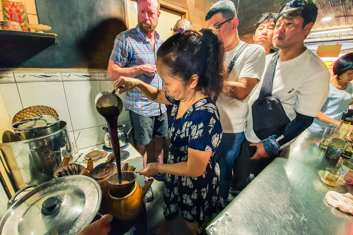 Tur Petualangan Tersembunyi Saigon Pribadi Setengah Hari di Ho Chi Minh