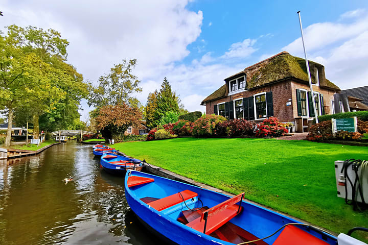Tur Sehari Giethoorn, Afsluitdijk, Zaanse Schans dengan Penjemputan Hotel