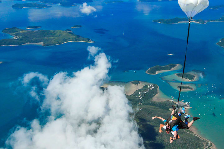 Airlie Beach Tandem Skydive