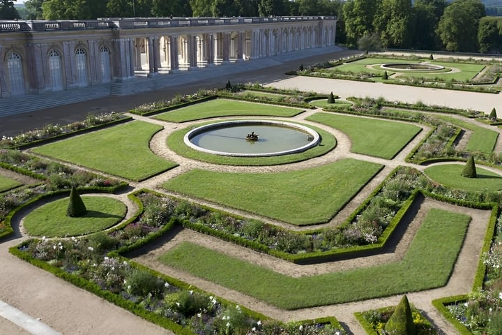 Tiket Masuk Marie Antoinette's Estate dan Trianon Palaces di Paris
