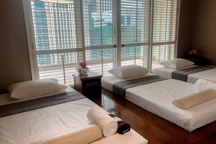 Let's Relax Spa di Ploenchit Grande Centre Point di Bangkok