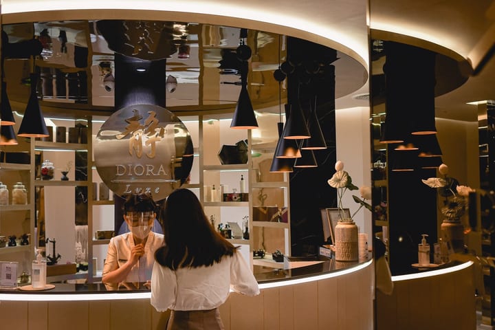 DIORA Luxe Lumpini Luxury Spa Experience di Bangkok