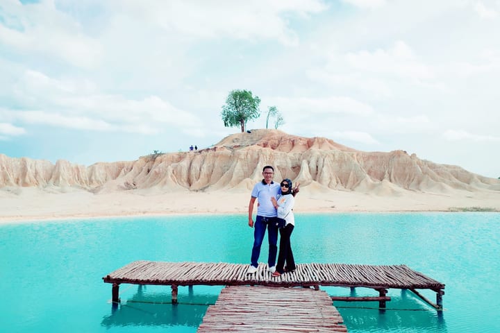 Sand Dune & Blue Lake Private Tour with Tour Guide By Bintan Fortune