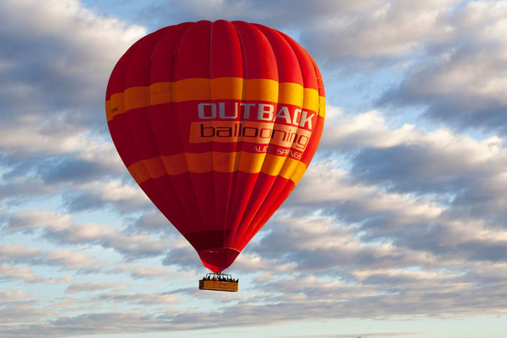 Alice Springs Early Morning Hot Air Balloon Experience
