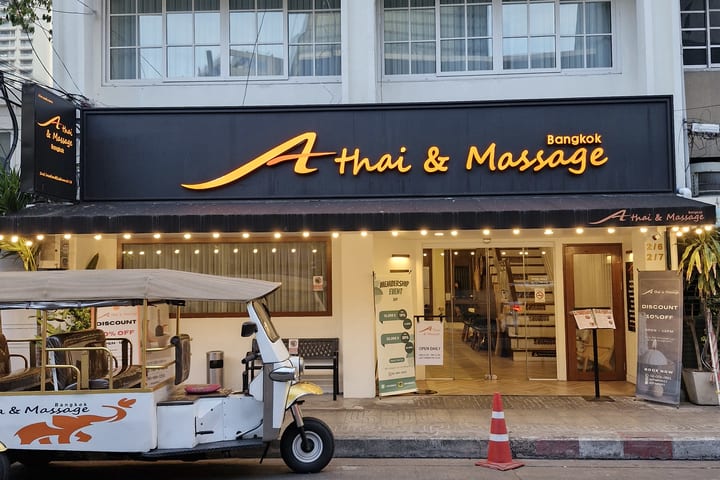 AThai & Massage Experience at Asok in Bangkok