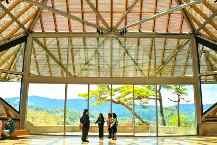 Shiga: Lake Biwa Shirahige Shrine & Miho Museum & Former Chikurin-in Temple Day Trip | Departing from Osaka/Kyoto