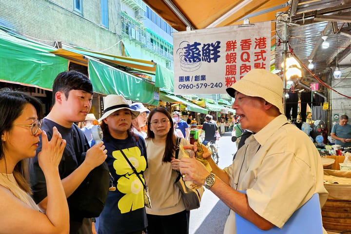 Beef Noodles, Lu Rou Fan, Scallion Pancakes Cooking Class in Taipei