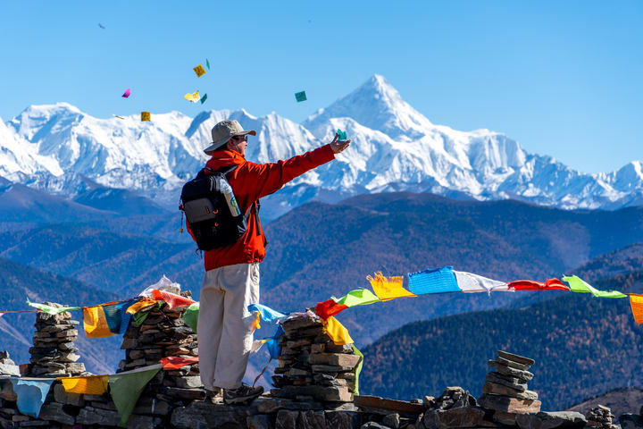 5-Day Tour to Daocheng Yading and Siguniang Mountain (Stay in Yading Village, upgradeable to a 7-seater nanny car)
