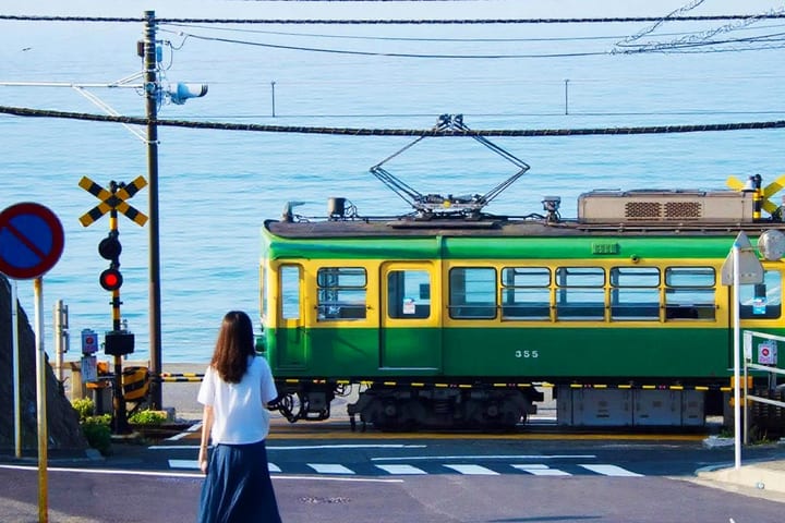 [Kamakura | Tram Experience] Kamakura Great Buddha & Kamakura Tram Experience & Kamakura High School & Enoshima & Tsurugaoka Hachimangu Shrine & Komachi Street Tokyo-Kamakura Day Trip (From Tokyo)