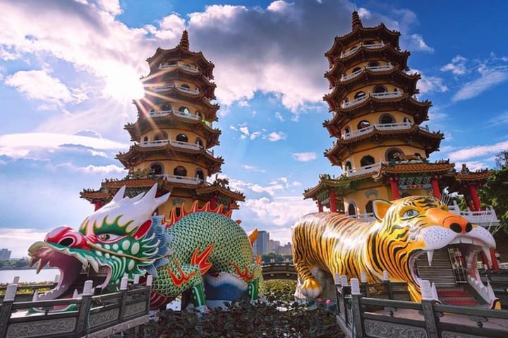 高雄：佛光山＆驳二＆西子湾私人一日游