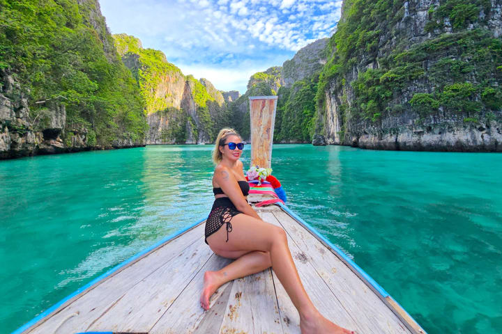 皮皮岛：玛雅湾 & 泻湖私人长尾船浮潜之旅