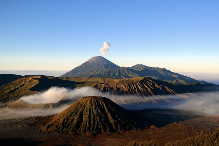Multiday Tour ke Gunung Bromo dan Kawah Ijen dari Surabaya/Malang
