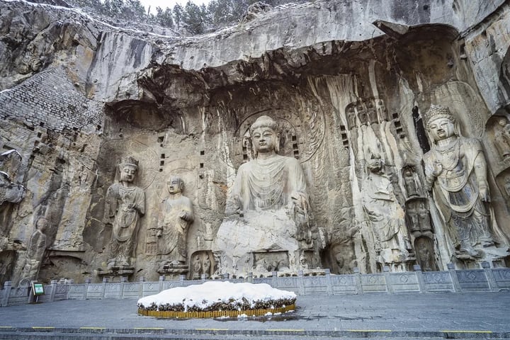 Tur Sehari Gua Longmen Luoyang dan Kuil Shaolin