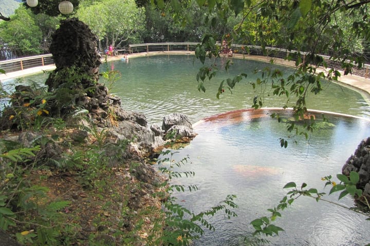 科隆Maquinit温泉体验