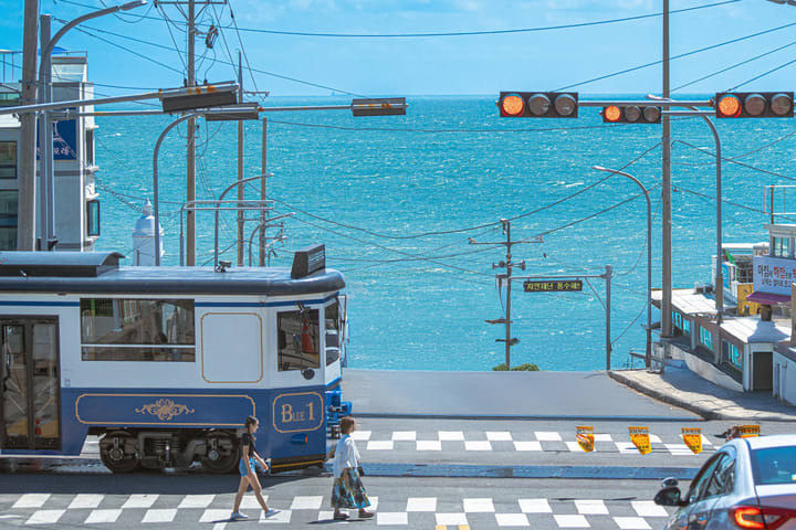 Busan Day Tour: Sky Capsule, Gamcheon, Haeundae Blueline Park & lainnya