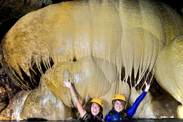 Tur Setengah Hari Caving & Kayak Laut di Miyako-jima (Okinawa)