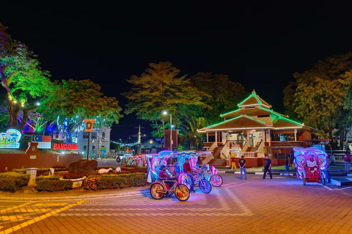 马六甲夜游之旅 - 吉隆坡出发（含游河＆三轮车体验）