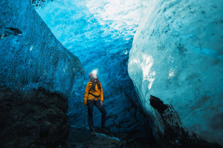 Vatnajökull Ice Cave & Glacier Hiking Experience