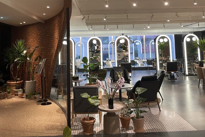 首尔 JUNO HAIR Garden 江南站分店