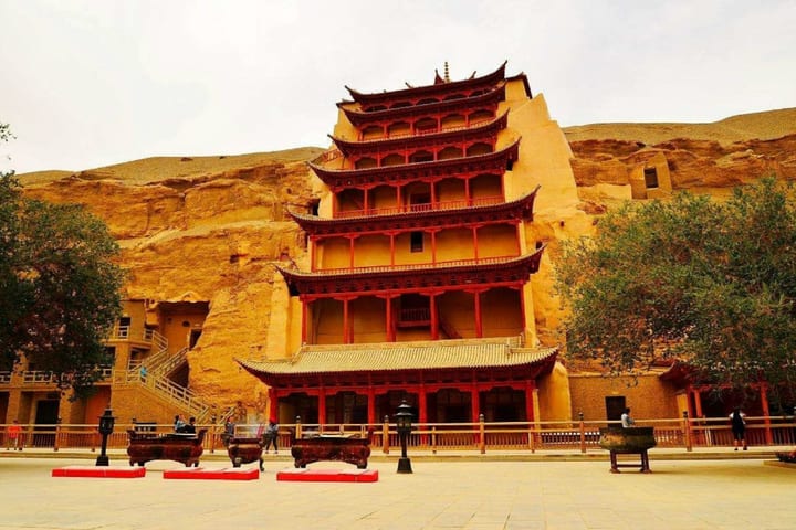 Discovering Dunhuang, Gansu | In-depth Day Trip to Mogao Grottoes + Mingsha Mountain Crescent Spring (Private Group + Optional Chinese/English Guide)