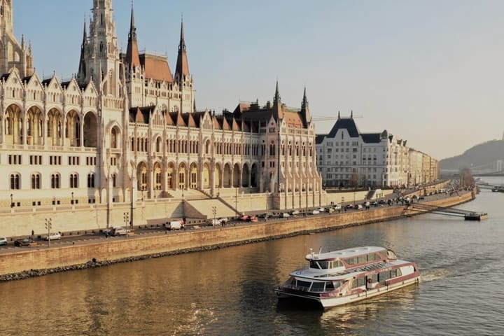 Budapest Cruise dengan Panduan Audio