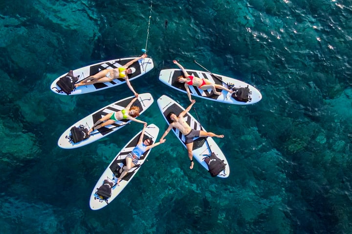 Pingtung: Xiao琉球Fun Island Water Sports Club - SUP Stand Up Paddleboarding - Kayak - Transparent Kayak Experience