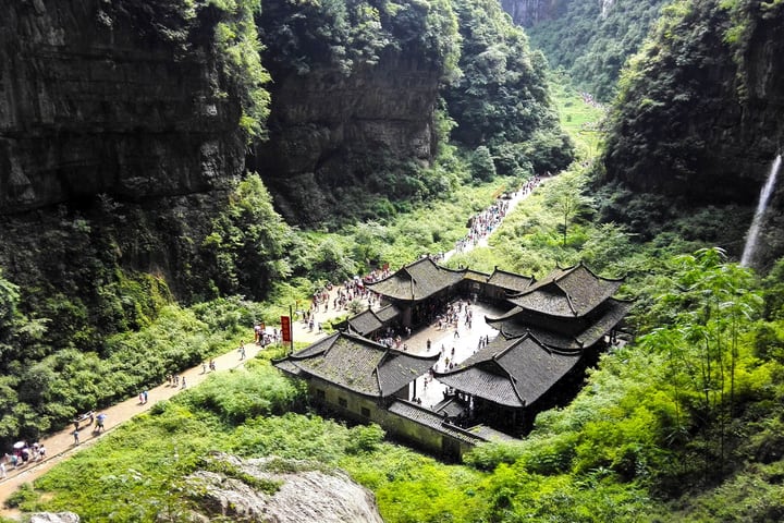 Tur Sehari Jembatan Tiga Alam Wulong Chongqing + Ngarai Longshui/Taman Hutan Peri Gunung
