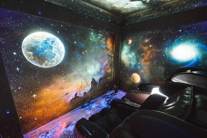 Taipei: Lock in Sleep Time (Zero Gravity Relaxation Massage Chair Experience)