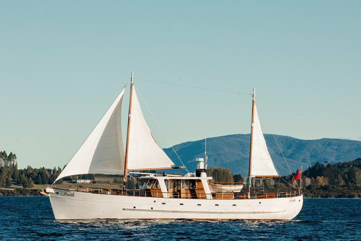 Fiordland Historic Cruises Lake Te Anau Cruise