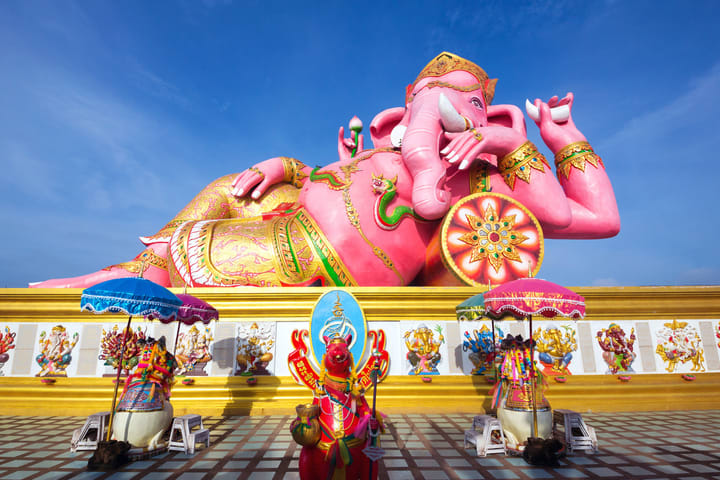 Bangkok Temple Tour oleh MyProGuide (Wat Paknam, Pink Ganesh, Wat Saman)