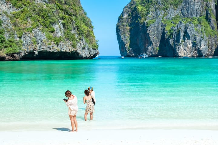 Krabi: Tur Harian Snorkeling ke Phi Phi Island, Maya Island, dan Bamboo Beach