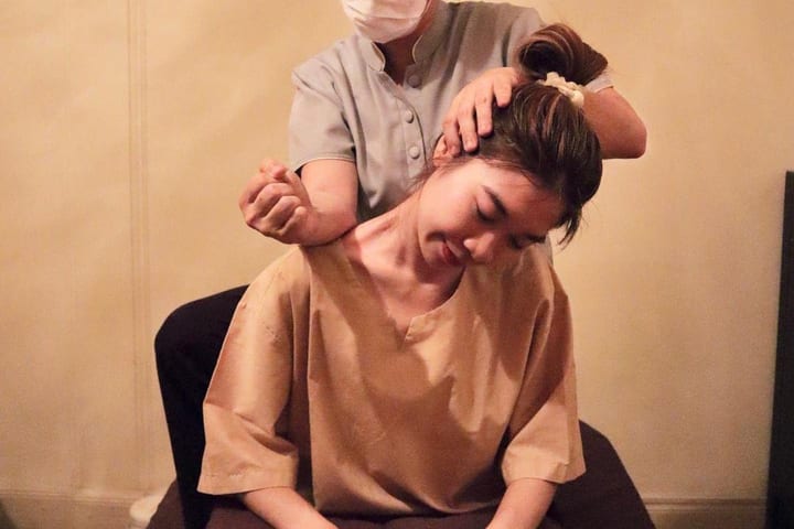 Divana Thai Med Silom Branch Experience di Bangkok