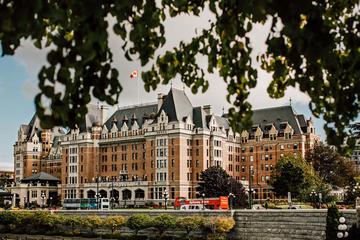 Vancouver Victoria Butchart Gardens Full-Day Tour with Tickets
