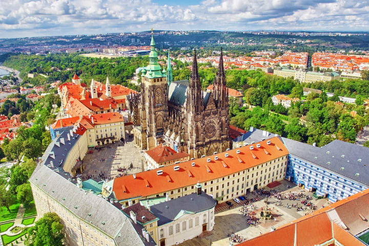 Grand City Half-Day Tour di Praha