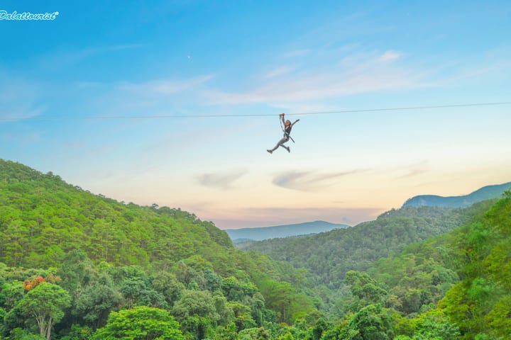 Combo High Rope Course Adventure dan Datanla New Alpine Coaster Experience di Da Lat