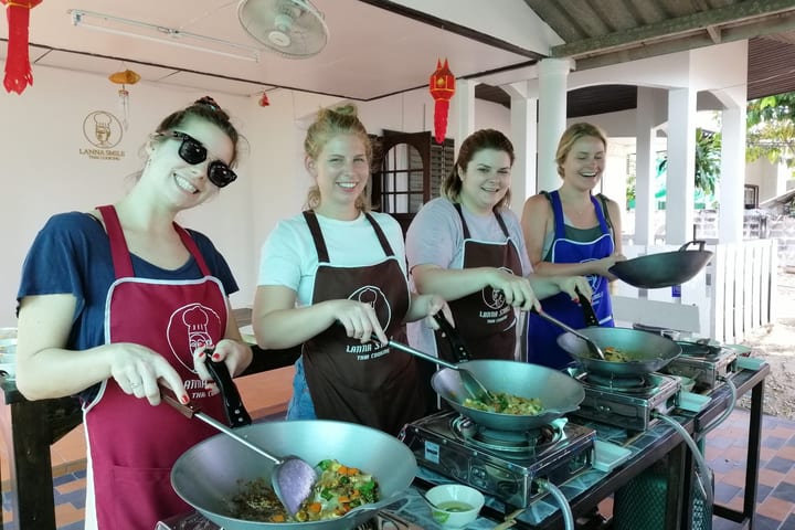 Kelas Memasak Lanna Smile Thai di Chiang Mai