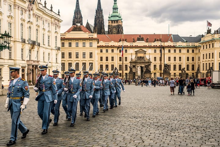 Prague Castle & Hradčany Small Group Historical Tour