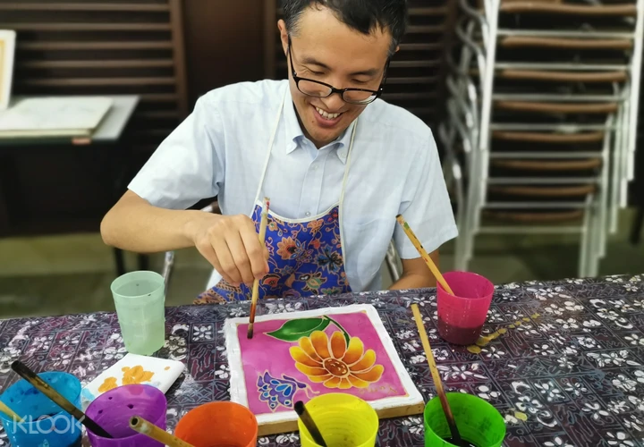 【アジアンアート】バティック(ろうけつ染め )絵画(桃色)マレーシア購入 新品 アジアンアート】バティック(ろうけつ染め )絵画(紺桃色