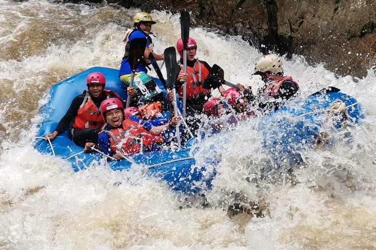 White Water Rafting Adventure In Kuala Kubu Bharu Klook Malaysia