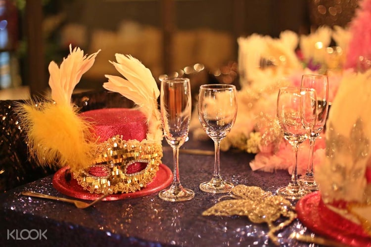 Monkey Diva Caberet Show With Dinner