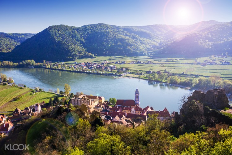 Danube Valley Day Trip From Vienna