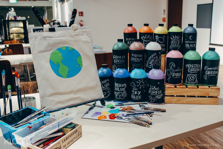 art jamming tote bag