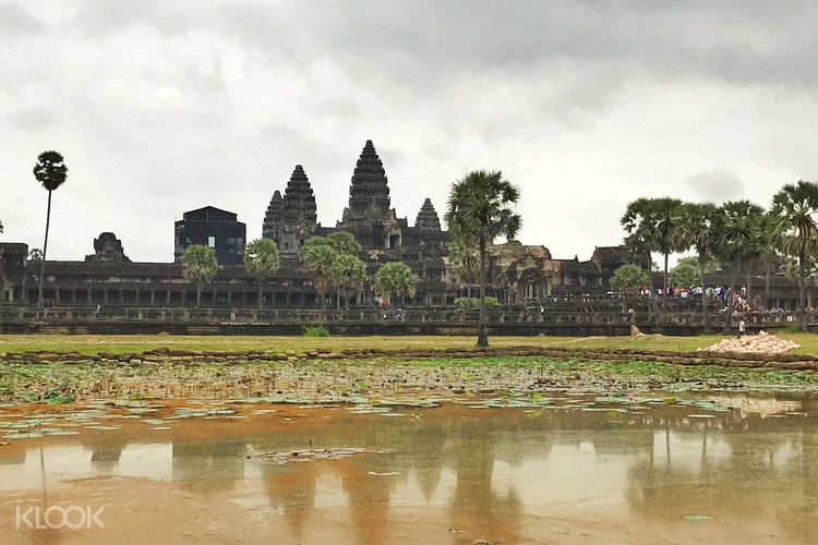 Sunrise Angkor Temples Small Circuit Private Tour By Tuk Tuk In