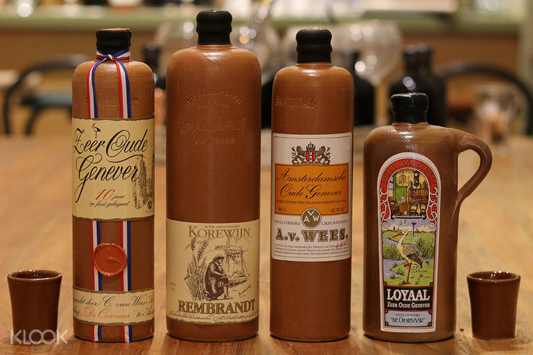 Traditional Dutch Drinks and Bites Tasting Experience in Amsterdam