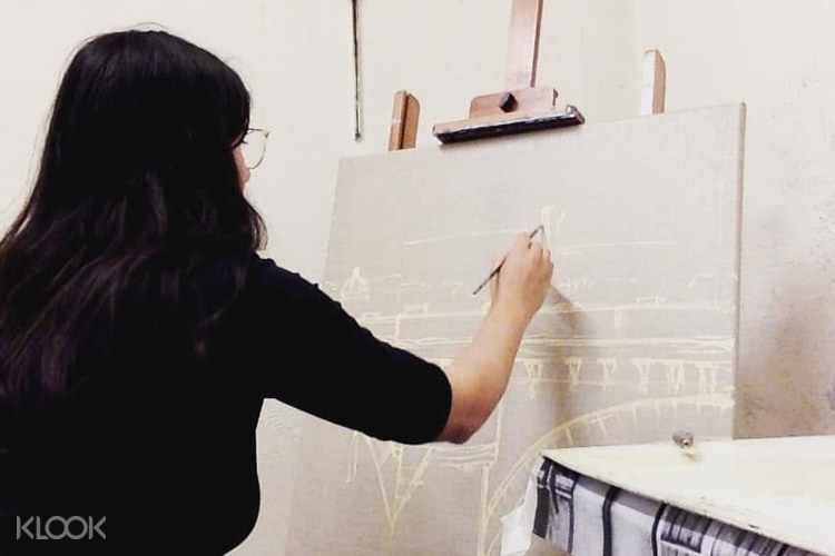 Online Portrait Painting Class With A Parisian Artist India