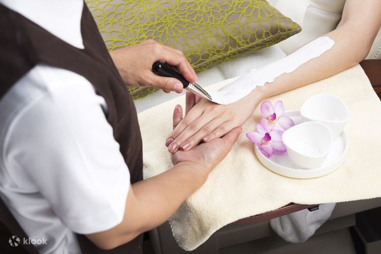 The DIY You've Been Waiting For: Hand Spa At Home In 15 Minutes