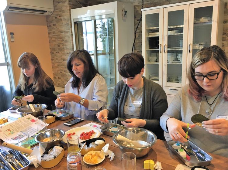 Character lunch box cooking class - Klook United States
