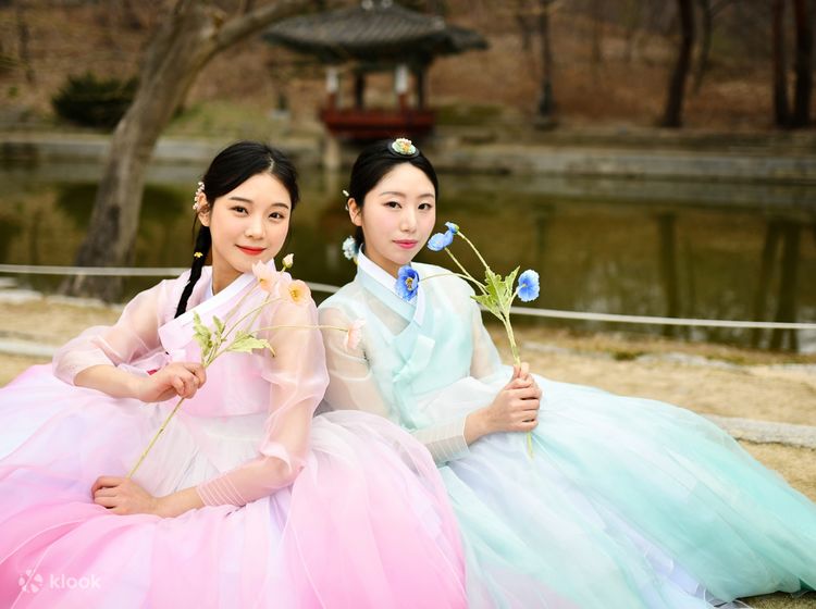 Hanbok Photoshoot in Seoul Klook